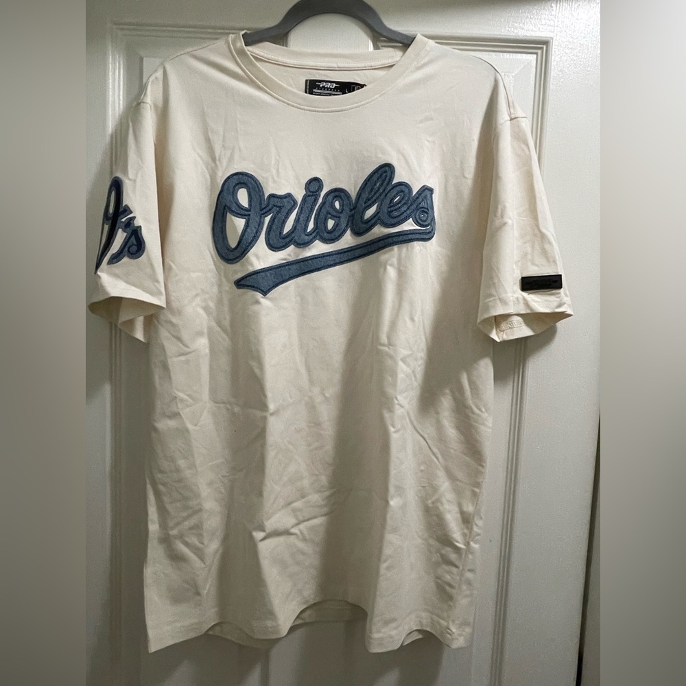 NWT PRO STANDARD MLB BALTIMORE ORIOLES VARSITY BLUES MEN'S TOP Size Large *flaw